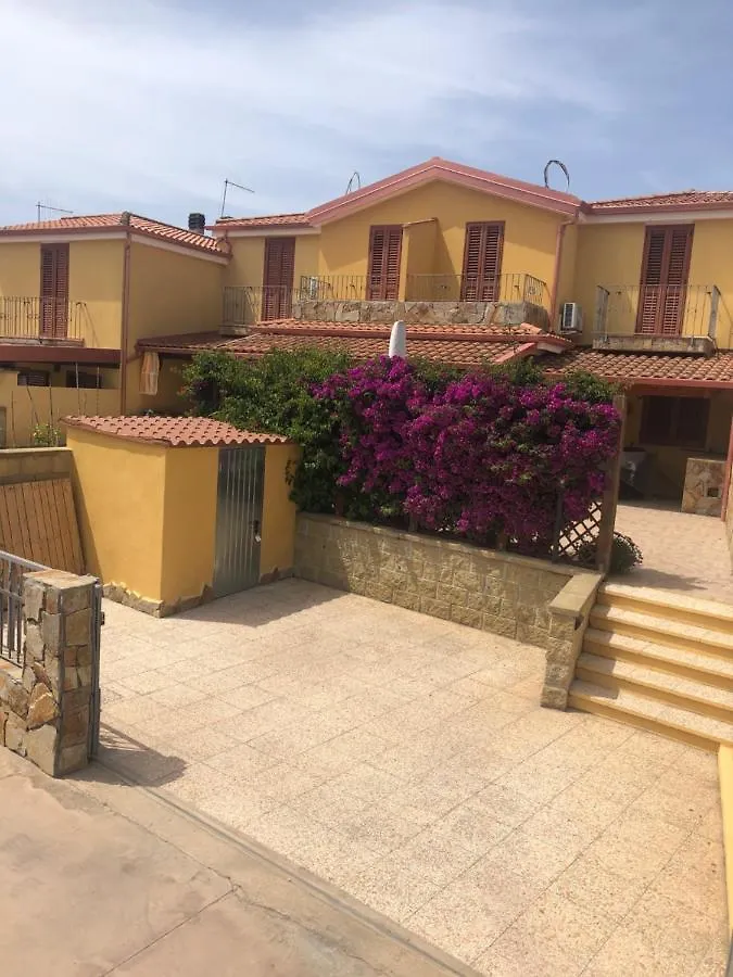 San Giovanni Suèrgiu B&B Il Mirto Bianco